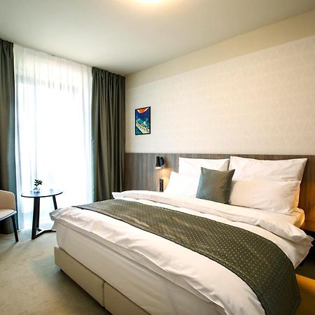 Hotel Rajka Valašské Meziříčí Zewnętrze zdjęcie