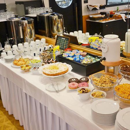 Hotel Rajka Valašské Meziříčí Zewnętrze zdjęcie