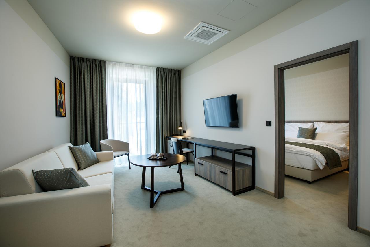 Hotel Rajka Valašské Meziříčí Zewnętrze zdjęcie
