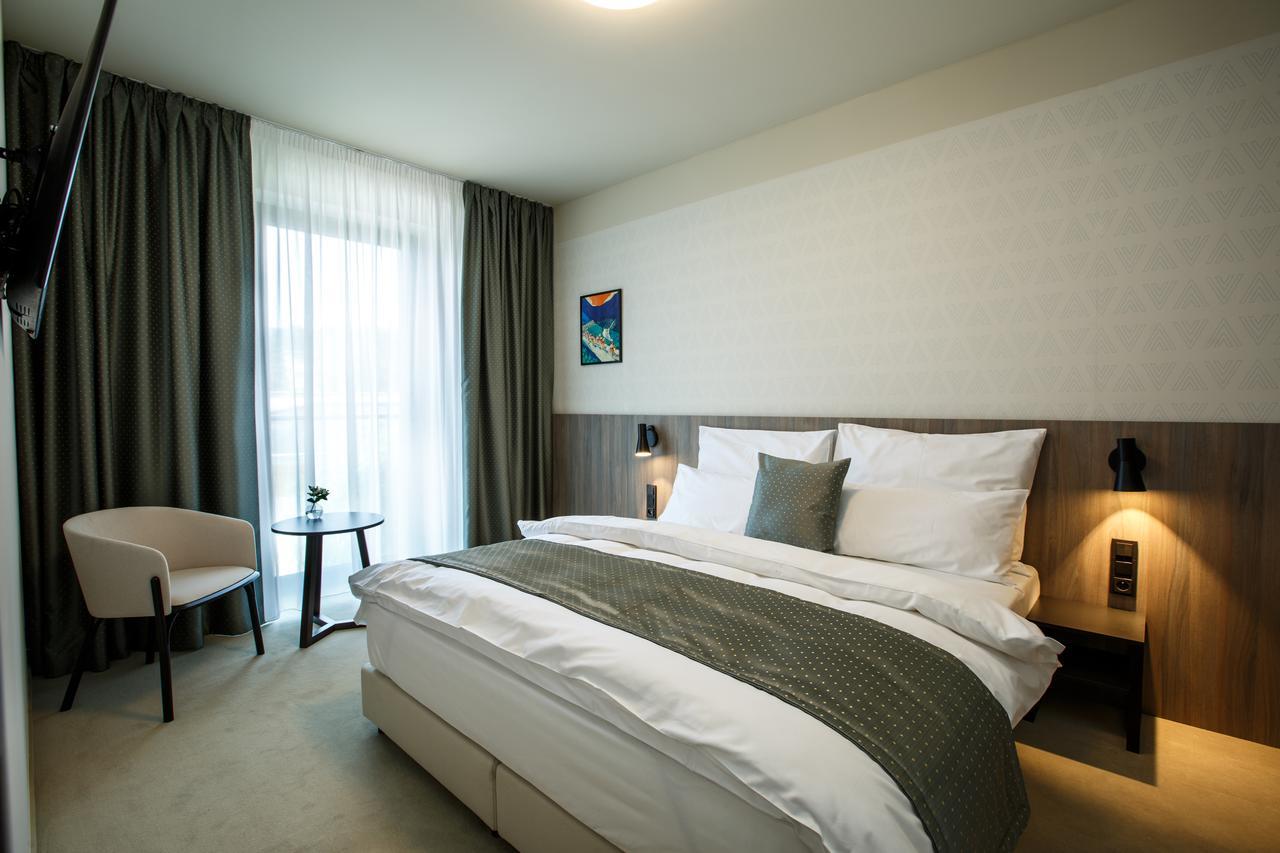 Hotel Rajka Valašské Meziříčí Zewnętrze zdjęcie